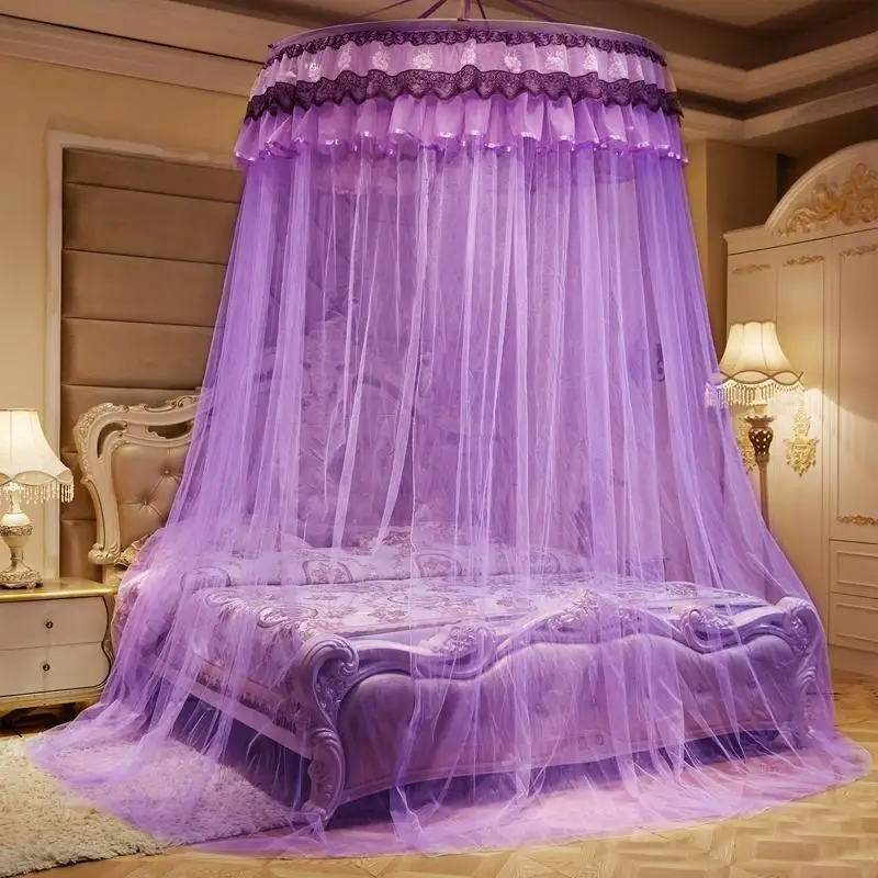 lit-baldaquin-violet-luxueux